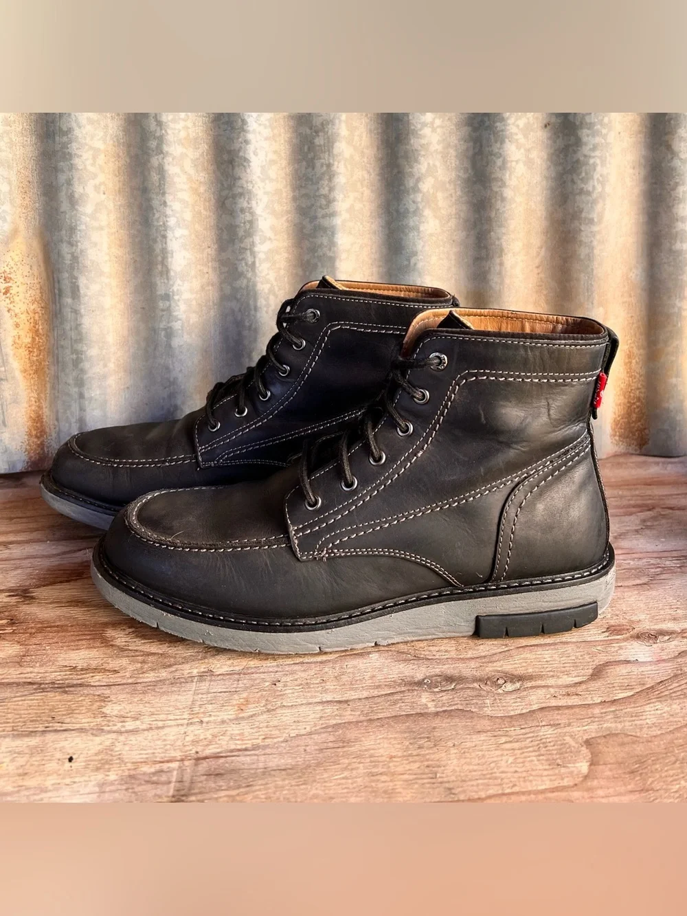 Levi's Daleside Rugged Casual Hiker Chukka Boots